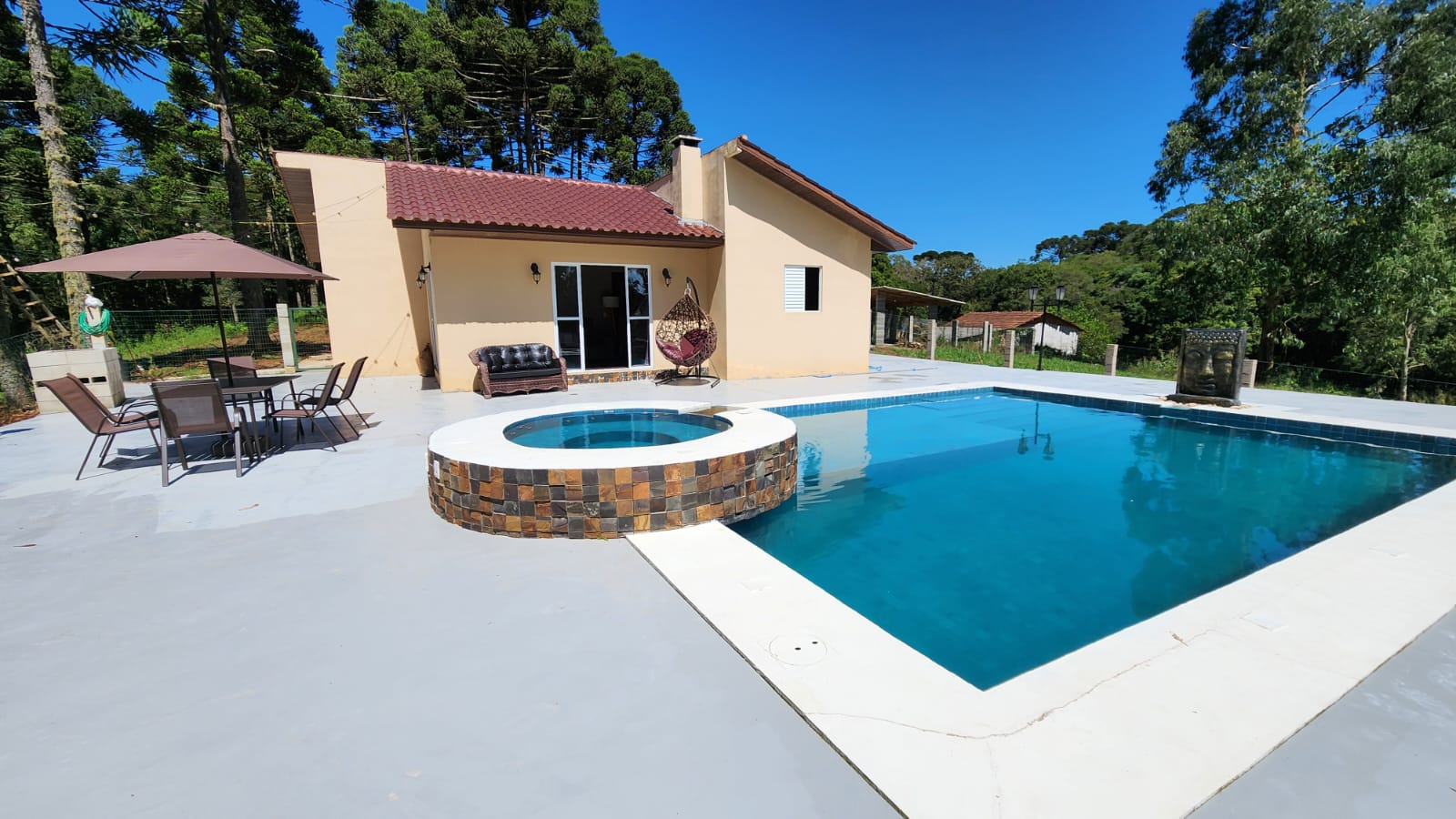 23249b83-14be-4042-8bfd-0a5760413611