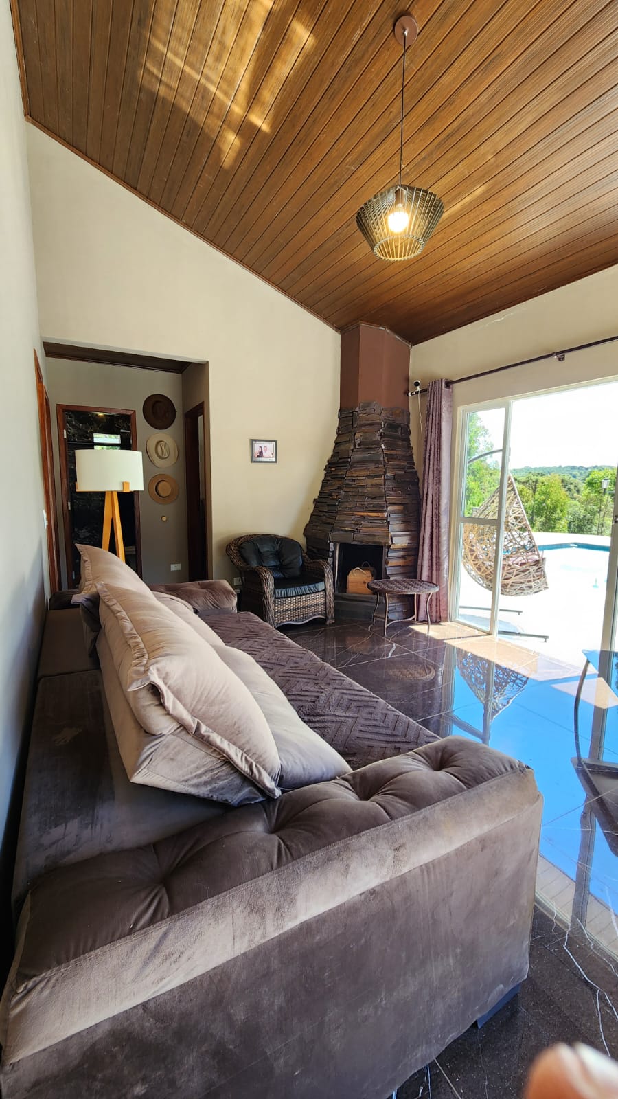 b8da0827-dadc-41b9-add4-f45e6ab4a294